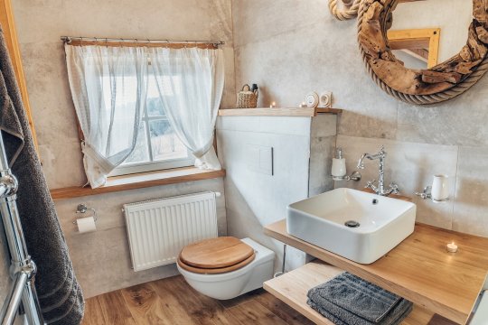 Badezimmer im Erdgeschoss